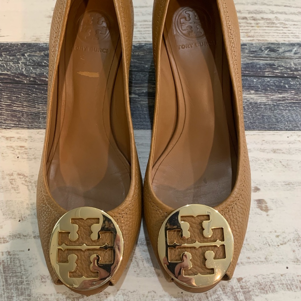 Tory Burch Julianne medallion wedges
